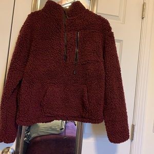 Cropped Sherpa pullover